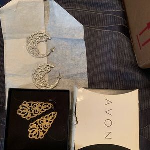Avon Holiday Inspired Duo Pack Earrings Gold Silve